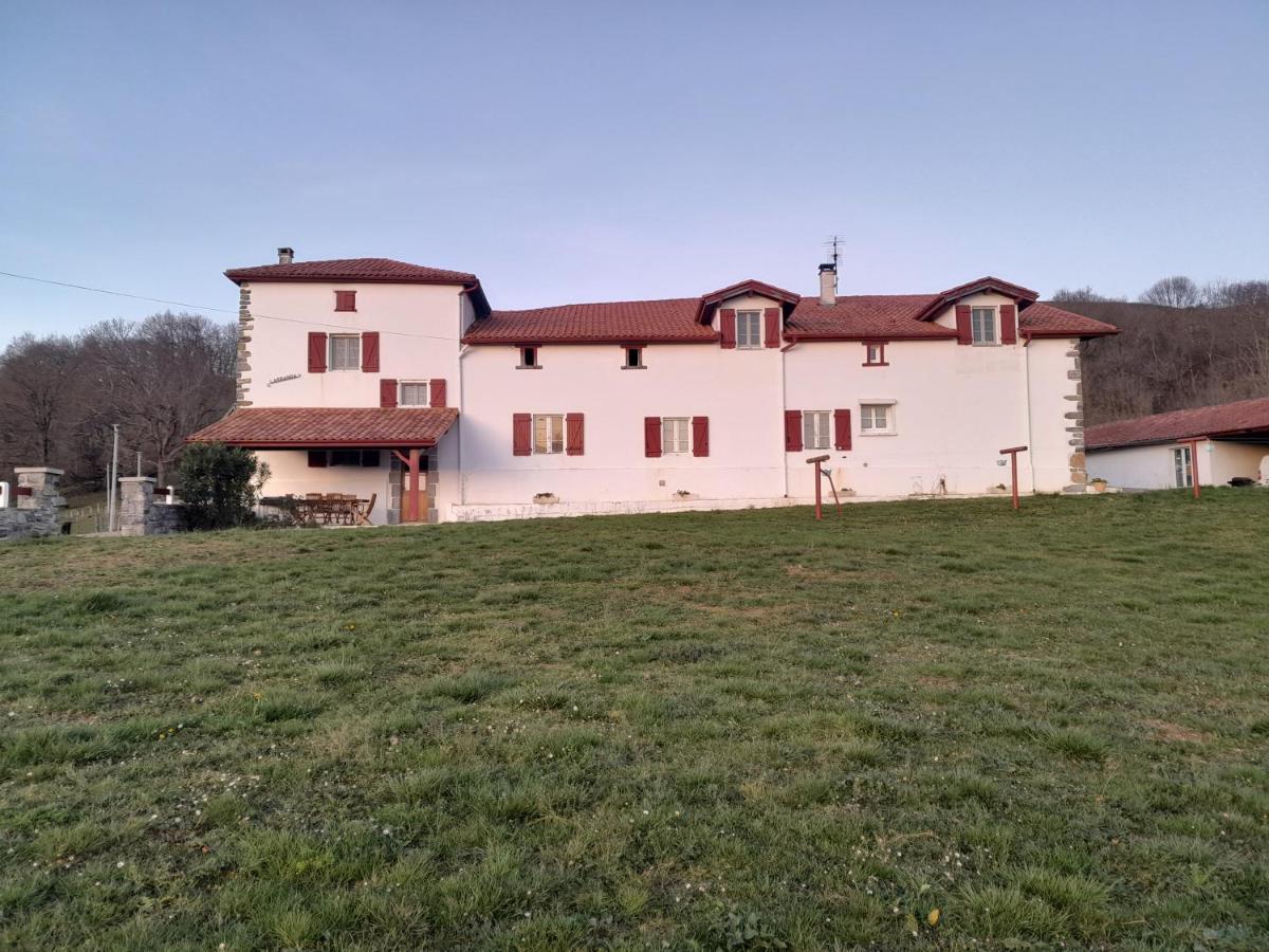 Gite A La Ferme Larranda Suhescun Exteriér fotografie
